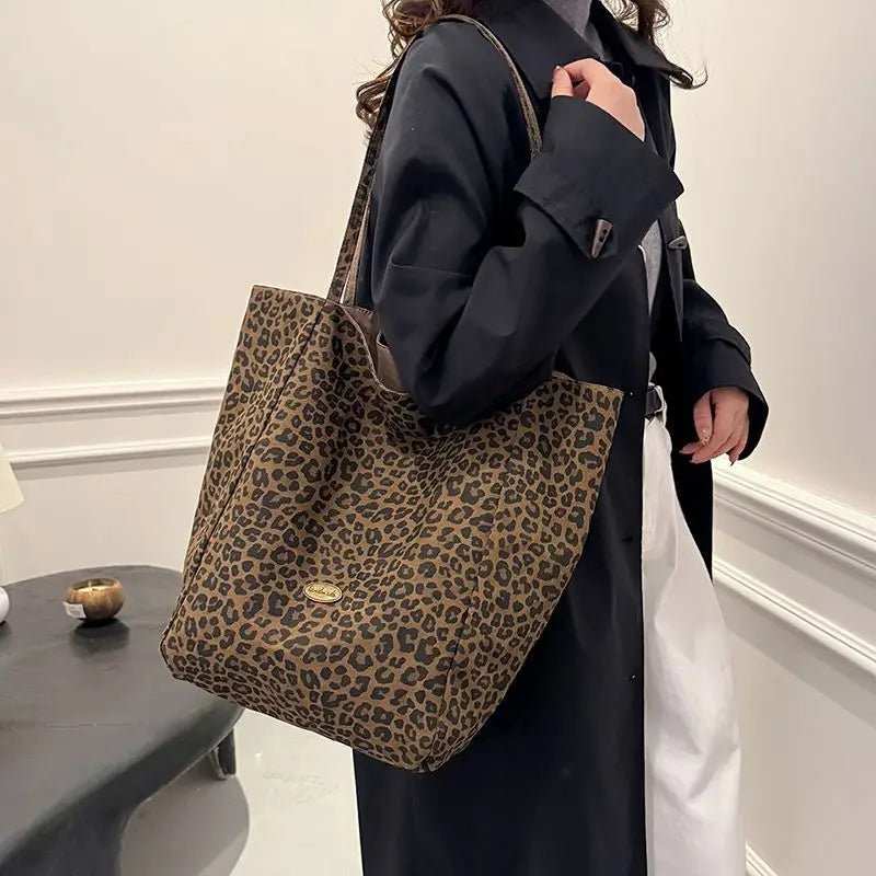 Large Capacity Tote Bags Woman Armpit Bag Casual Fashionable Shopping Simple Versatile Class Girl