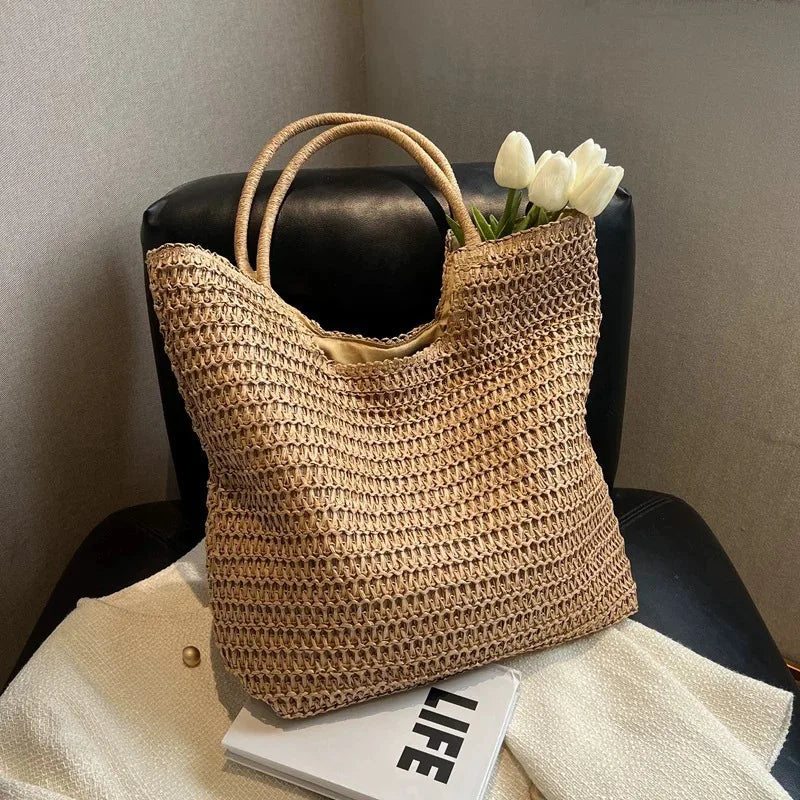 Chic Straw Tote Bag Women Large Capacity Handbag Fashionable Woven Shoulder Zip Closure