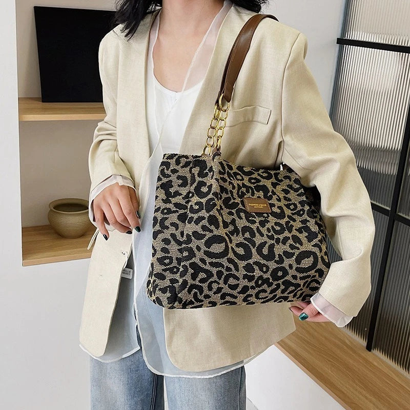 Leopard Print Tote Bag for Women – Large Capacity Retro Shoulder Bag
