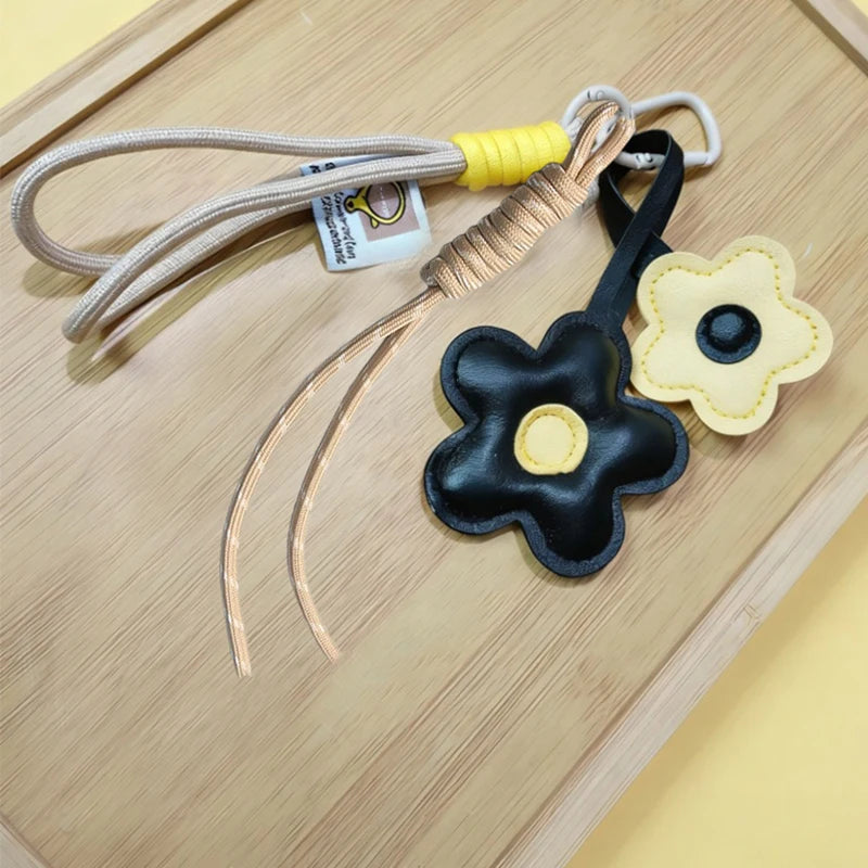 Flower Keychain Bag Charm – PU Leather Sunflower Pendant Keyring