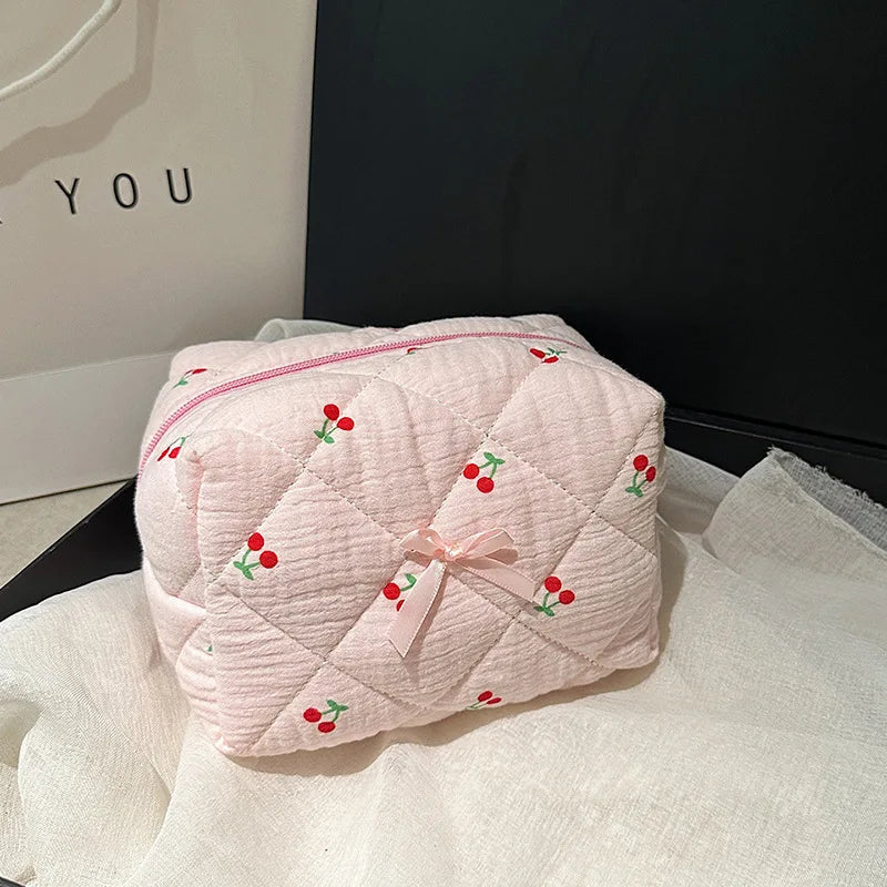 Flower Quilted Makeup Storage Bag Portable Travel Organizer Cosmetic Toiletry Pouch Cute Make Up