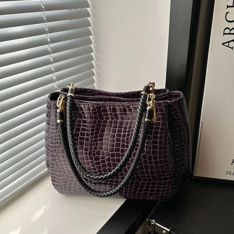 Embossed Leather Tote Bag – Large Capacity Handbag with Gold Hardware