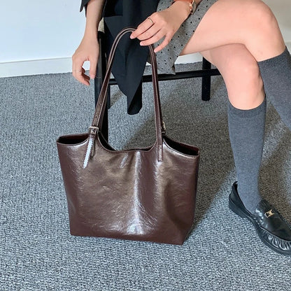Large Leather Tote Bag for Women – Retro Oil Wax Shoulder Handbag