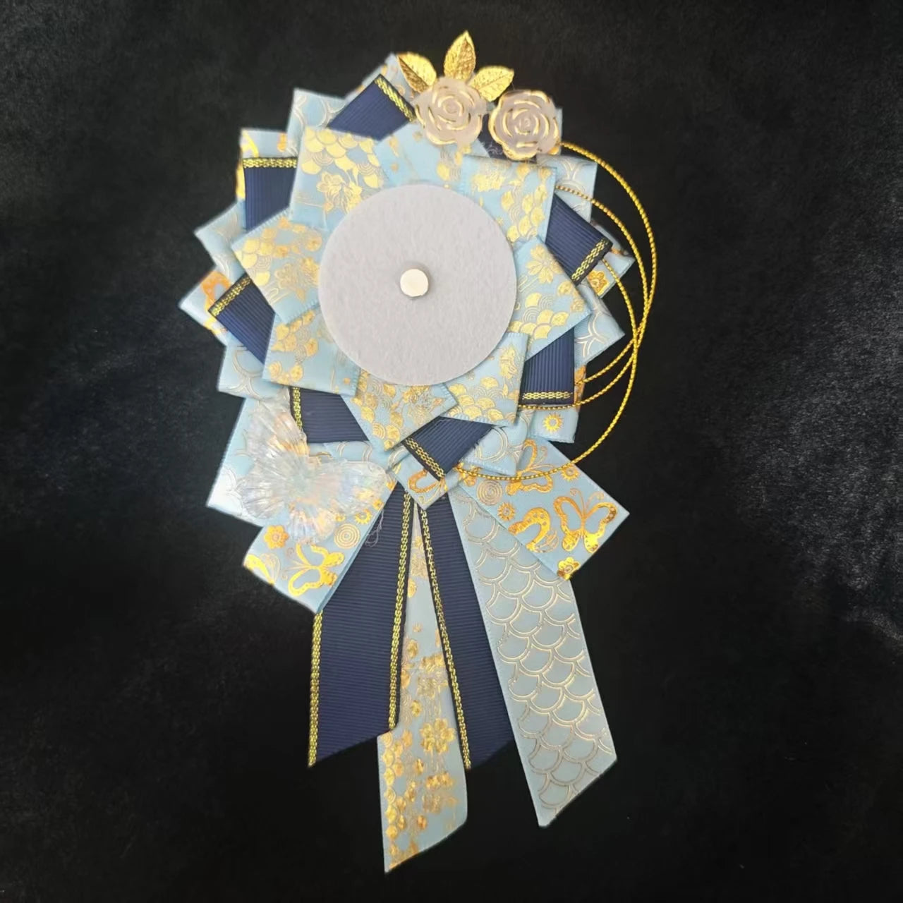 Itabag Ribbon Flower Badge Stand – Anime Pin Display Decoration