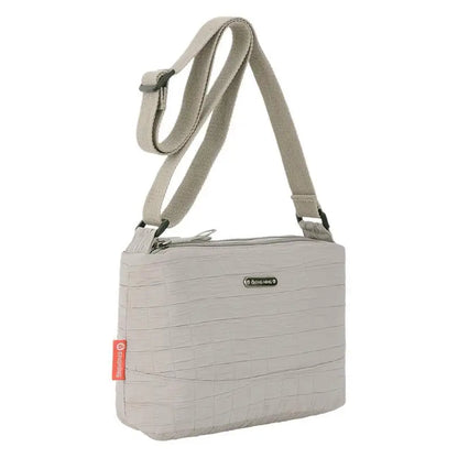 Large capacity ladies casual light travel nylon pleated wear-resistant shoulder crossbody bag