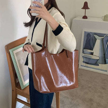 Large Leather Tote Bag for Women – Retro Oil Wax Shoulder Handbag