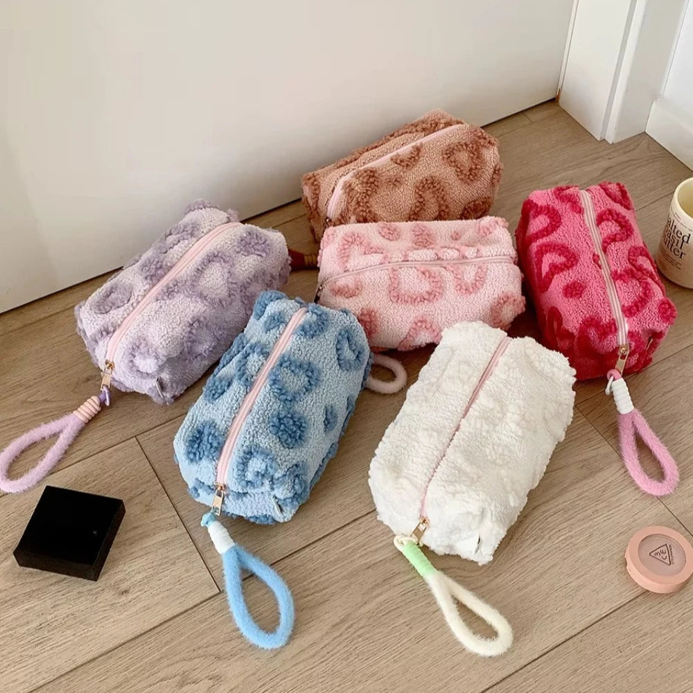 Ins Wind Plush Love Cosmetic Bag Outdoor Travel Tote Girl Large Capacity Storage Portable Toilet