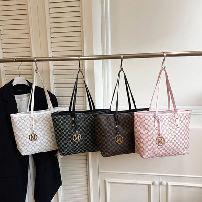 Tote Bag M Letter Print Pu Gold Pendant Decoration Zipper Large Capacity Water Resistant Shoulder