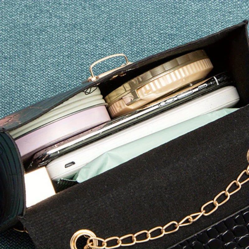 Twist Lock Crossbody Handbag – Women's Designer Tote Purse