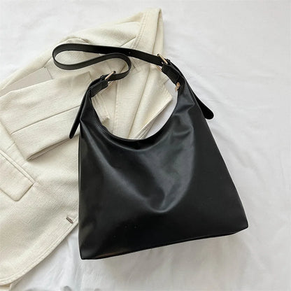Sleek Black Leather Shoulder Underarm Bag Minimalist Spacious Perfect Everyday Casual Chic Outfits