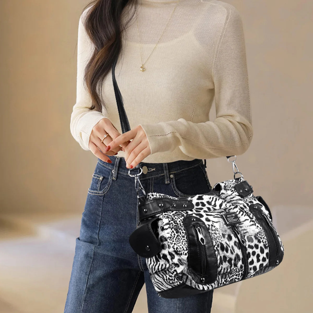 Retro Y2k Women Handbag Leopard Patchwork Pu Shoulder Bag Metal Multi Pocket Large Capacity
