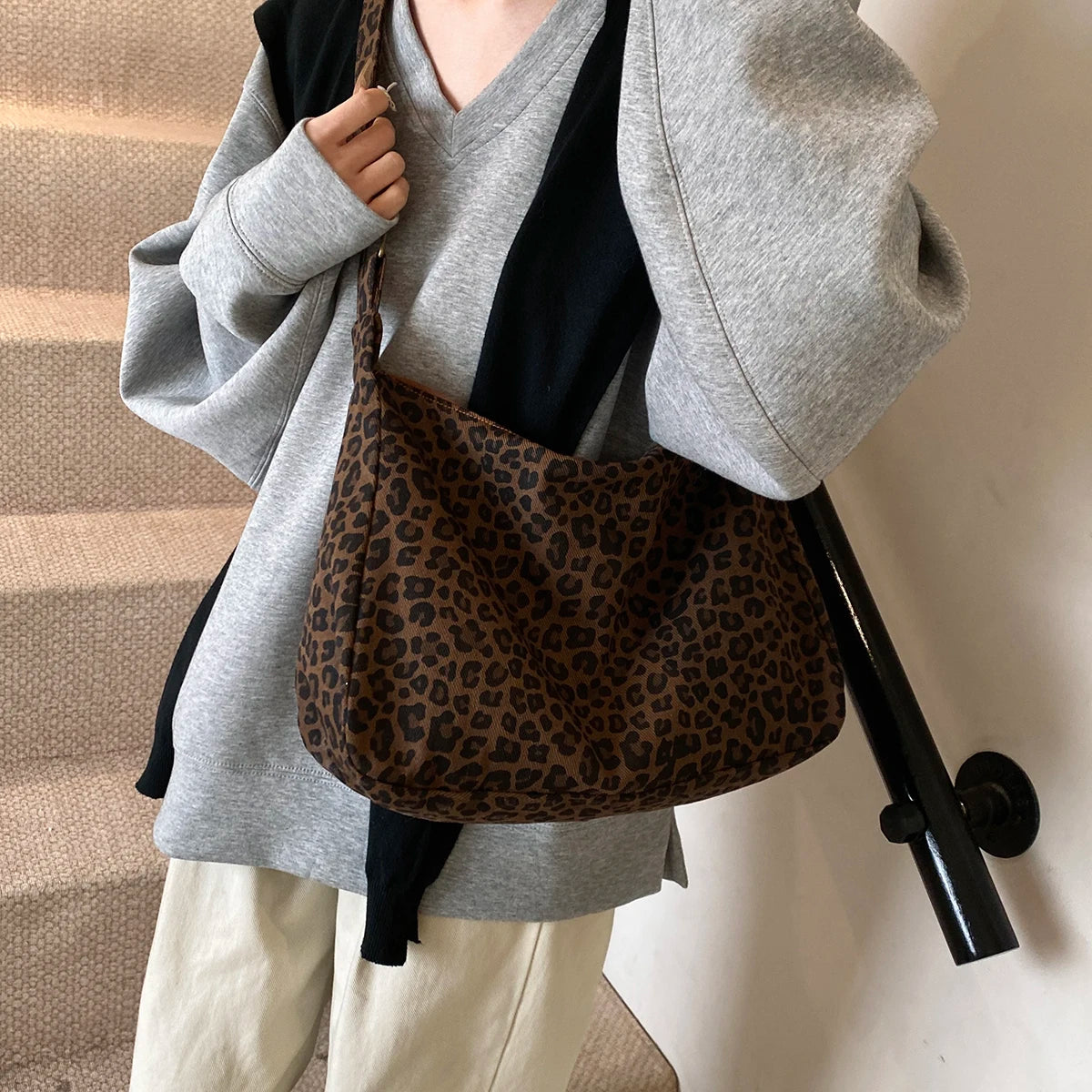 Trendy Casual Soft Textile Women S Shoulder Bag Large Capacity Leopard Print Female Retro Crossbody