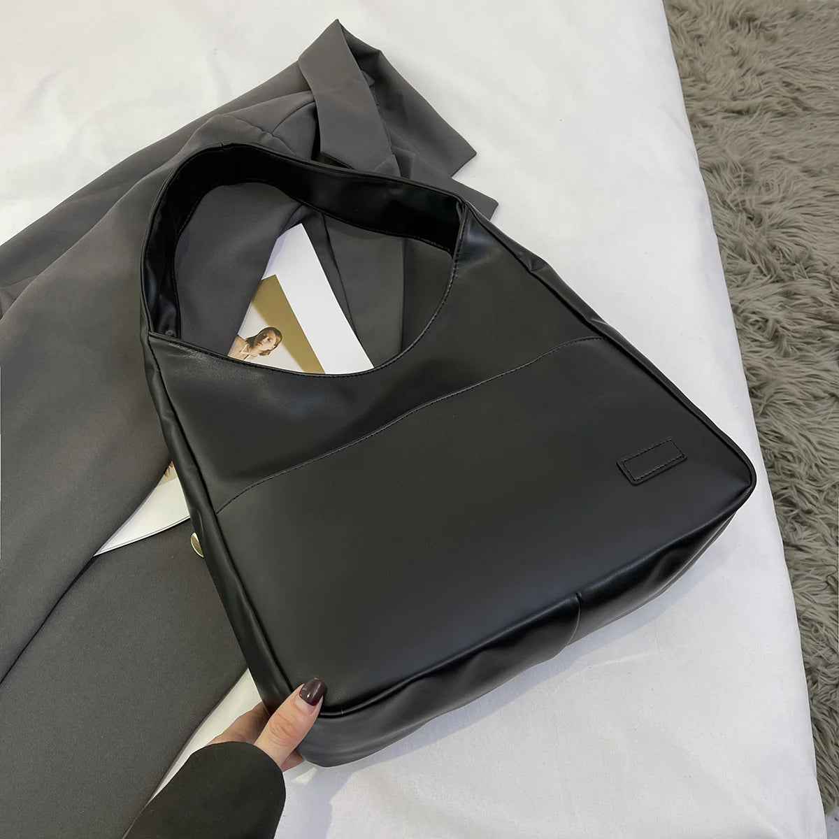 Large Capacity Tote Bag Trendy Simple Versatile Handbag Women S Shoulder Bags Commuting Fitness
