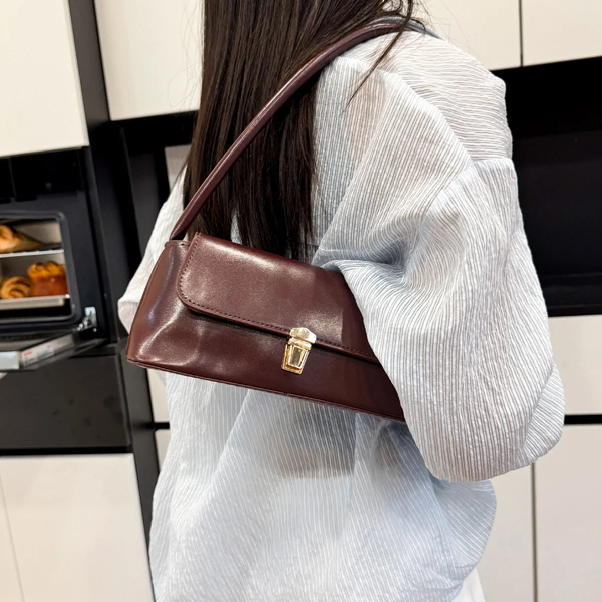 Vintage Glossy Shoulder Bag Leather Texture Gold Buckle Lightweight Large Capacity Pu Water
