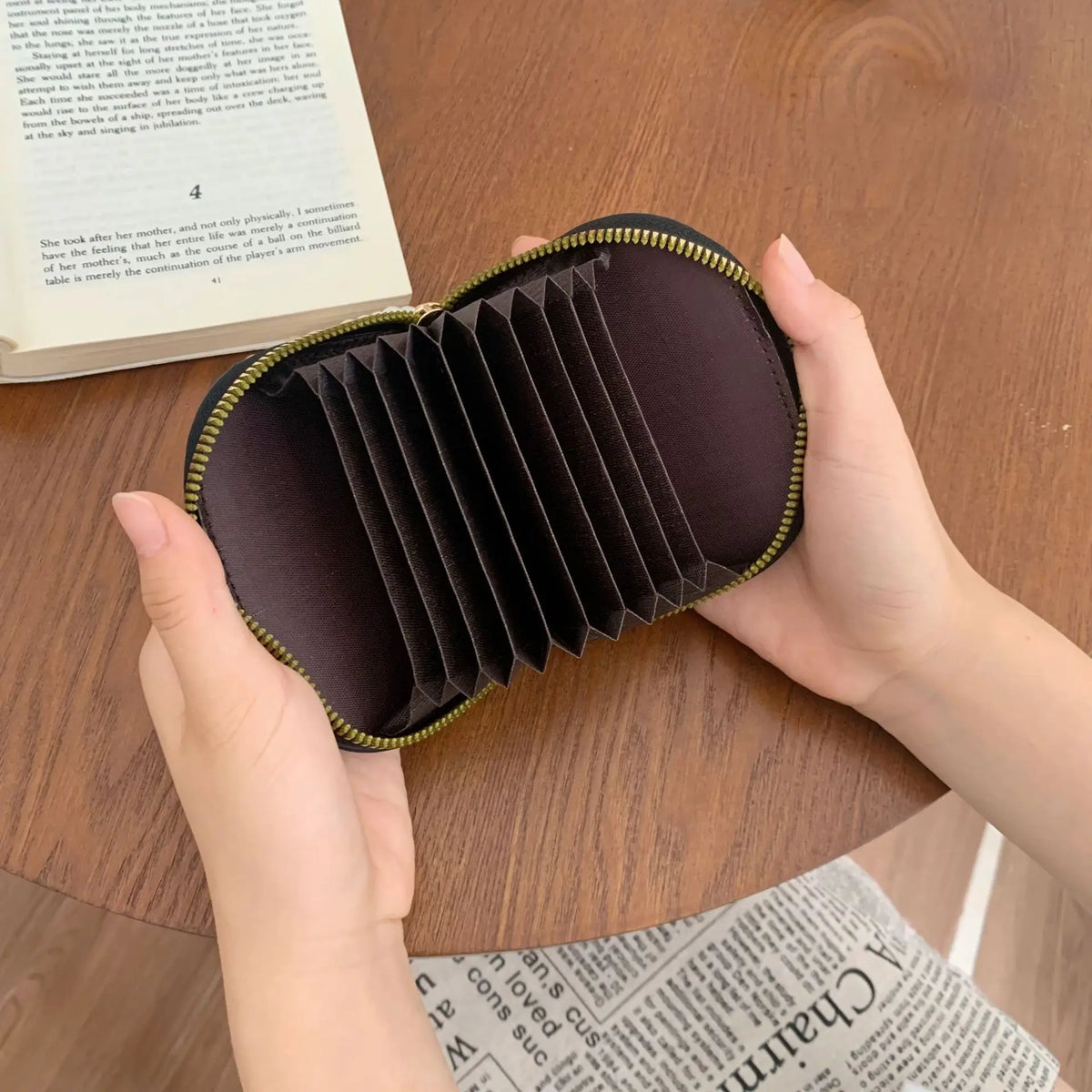 Crocodile-Patterned Semi-Circular Organ Card Case Large-Capacity Card Slot Wallet