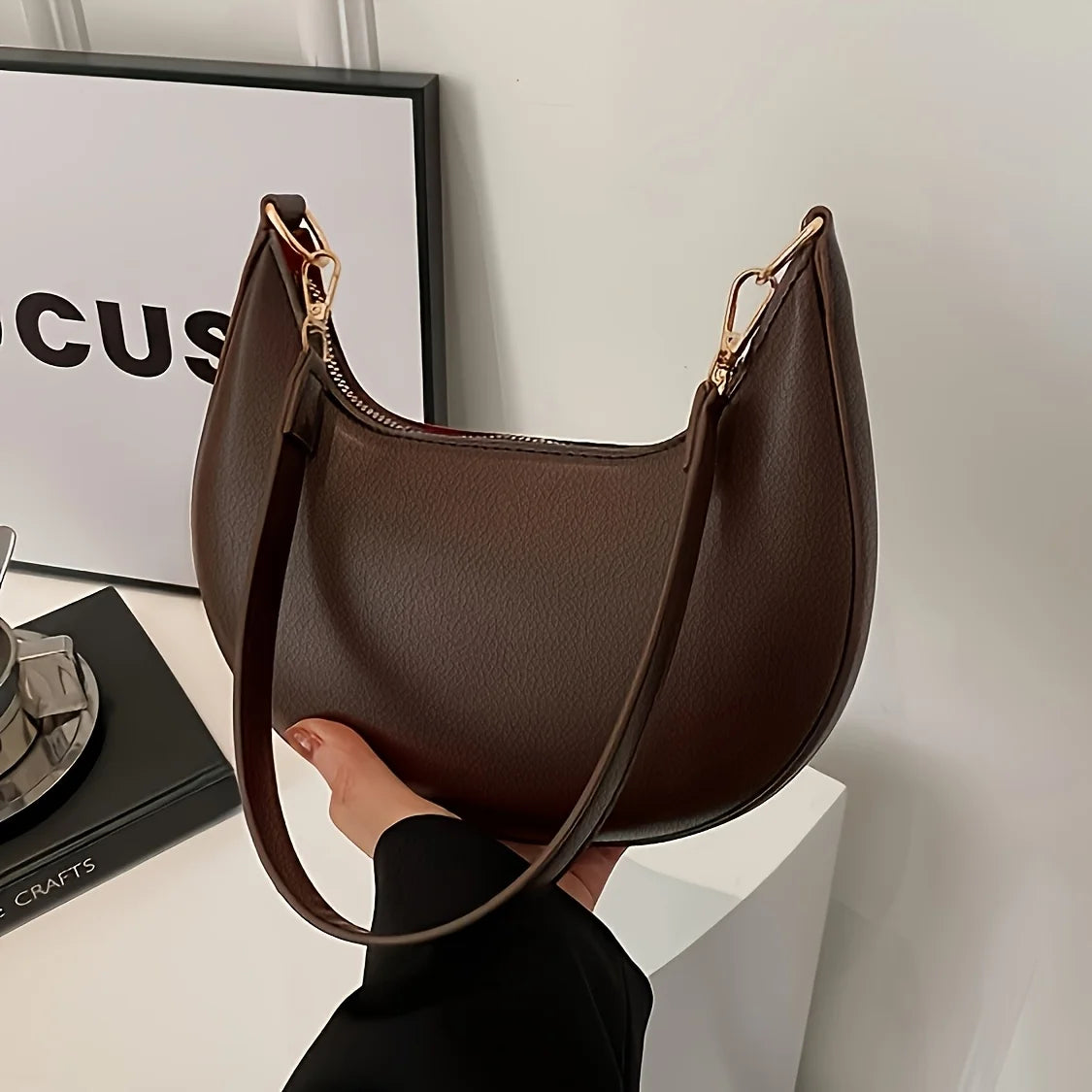 Crescent Crossbody Bag for Women – Chic Shoulder Handbag with Adjustable Strap