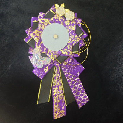 Itabag Ribbon Flower Badge Stand – Anime Pin Display Decoration