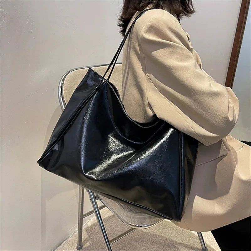 Large Leather Tote Bag for Women – Soft Shoulder Bag for Work & Travel