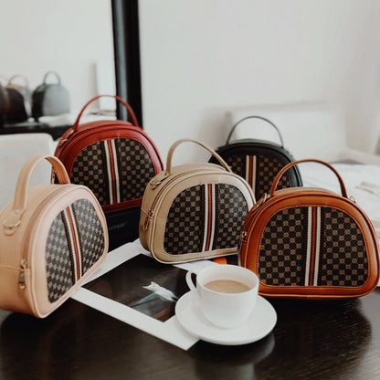 Retro Messenger Bag Women Simple Vegan Leather Purse Classic Style Shoulder Bag