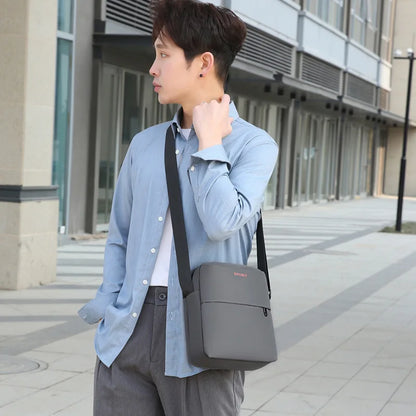 Men S Large-Capacity Single-Shoulder Bag Casual Sports Crossbody Bag Multi-Compartment Commuter