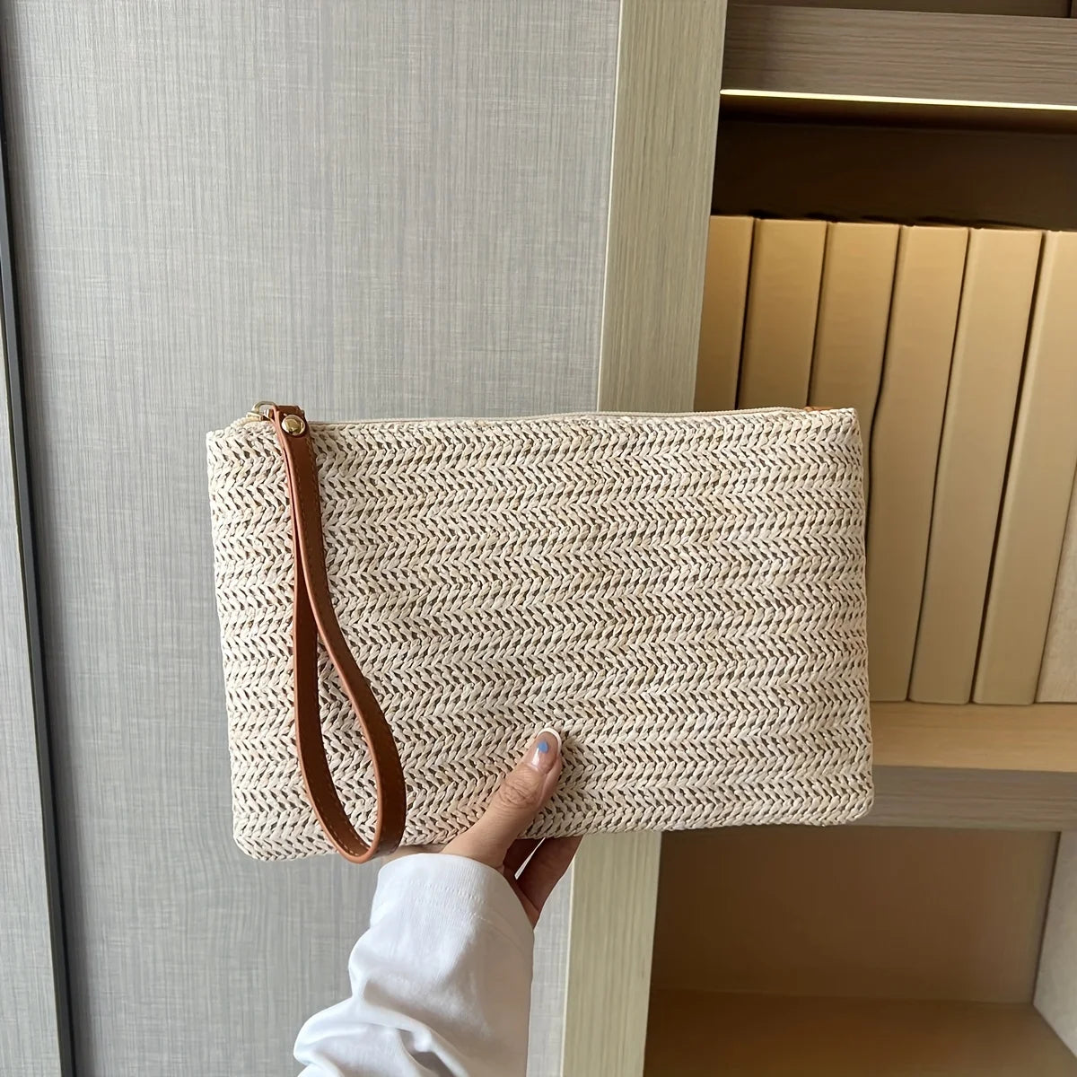 Straw Woven Clutch Bag – Slim Zipper Wristlet Purse for Women