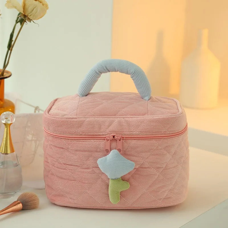 Quilted Makeup Bag with Padded Handle – Large Capacity Cosmetic Organizer