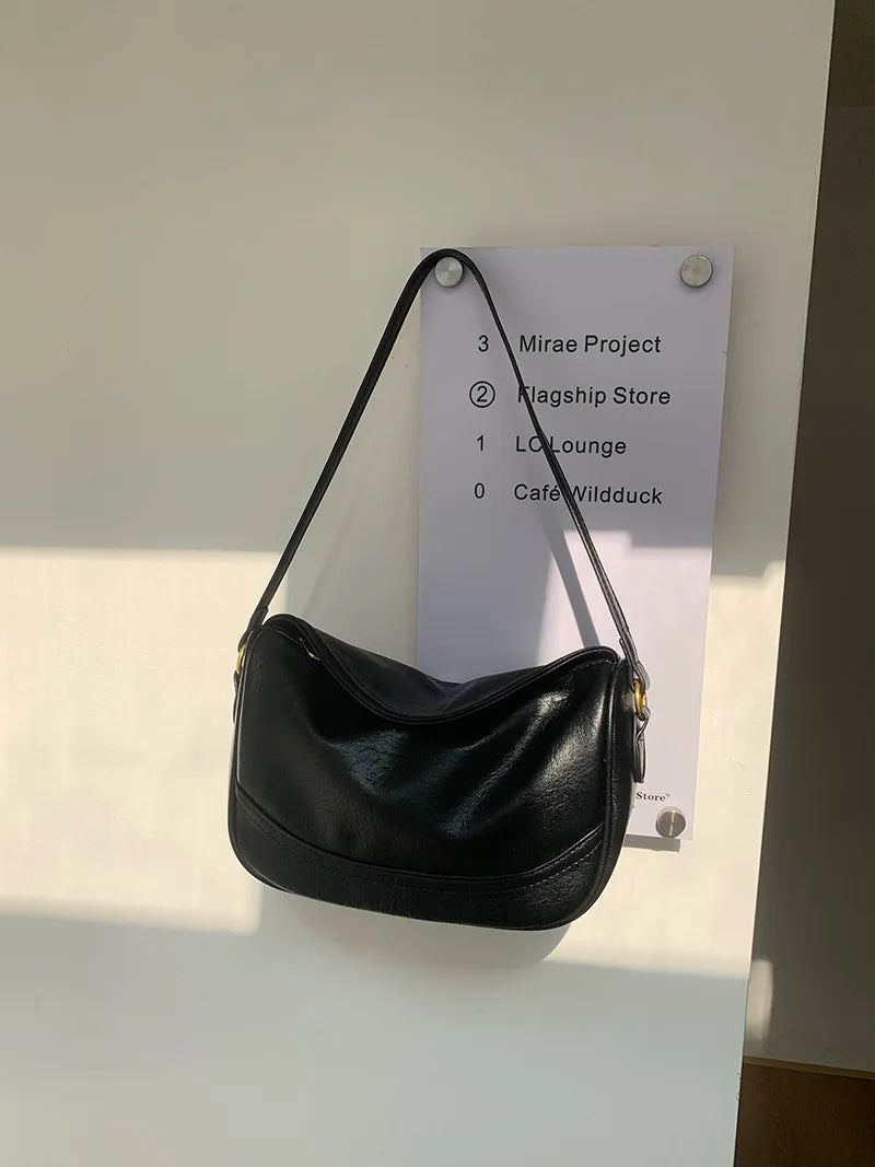 This Retro Single-Shoulder Underarm Bag Is Versatile Crossbody Dumpling Ladies
