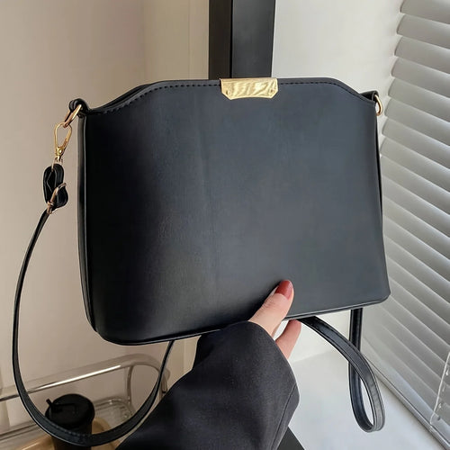 Minimalist Crossbody Bag Stylish Metal Decor Bucket Bag Simple Shoulder Bag Women Luxury