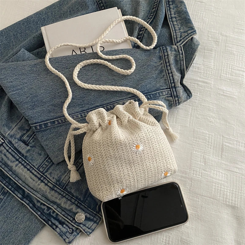 Premium Beach Grass Woven Mini Bucket Bag Pulling Rope Design Single Shoulder Crossbody Casual