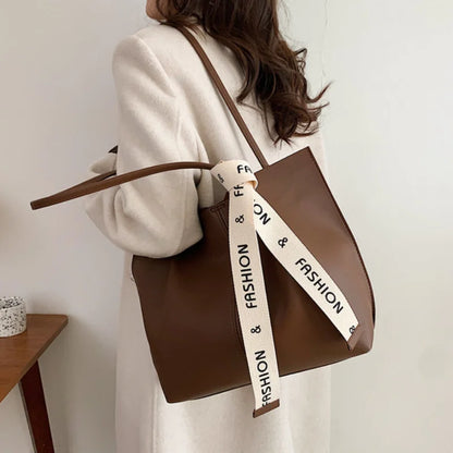 Large Capacity Tote Bag for Women – Chic Leather Shoulder Handbag