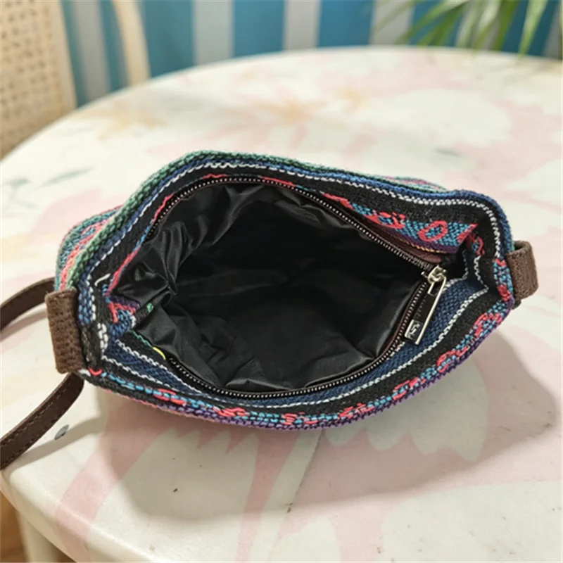 Bohemian Canvas Crossbody Bag – Ethnic Print Phone Purse with Adjustable Strap