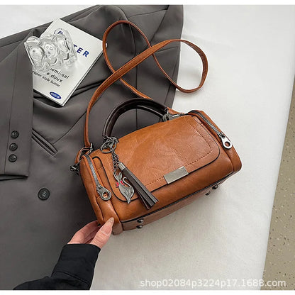 Homefish Large Capacity Shoulder Bag Women Tassel Decoration Detachable Chain Boston Handbag