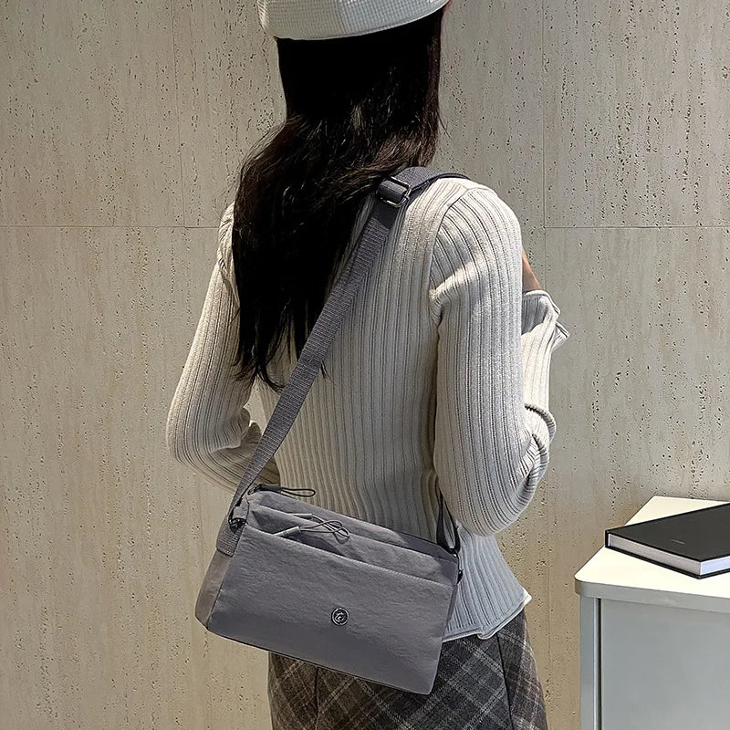 Lightweight Nylon Crossbody Bag – Multi-Pocket Shoulder Bag