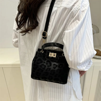 Stylish Banquet Leopard Print Crossbody Bag Vintage Chic Tote Retro Buckle Handbag Underarm Shoulder