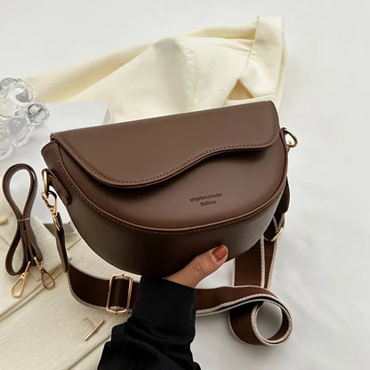 Minimalist Saddle Crossbody Bag – Wide Strap Shoulder Purse