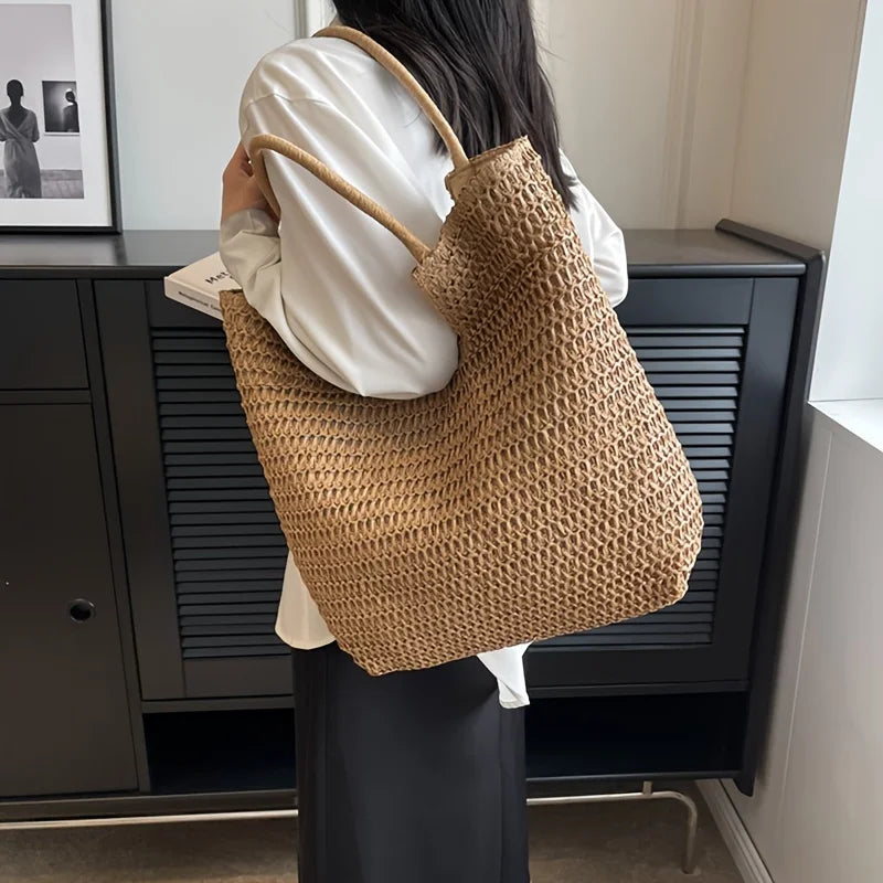 Chic Straw Tote Bag Women Large Capacity Handbag Fashionable Woven Shoulder Zip Closure