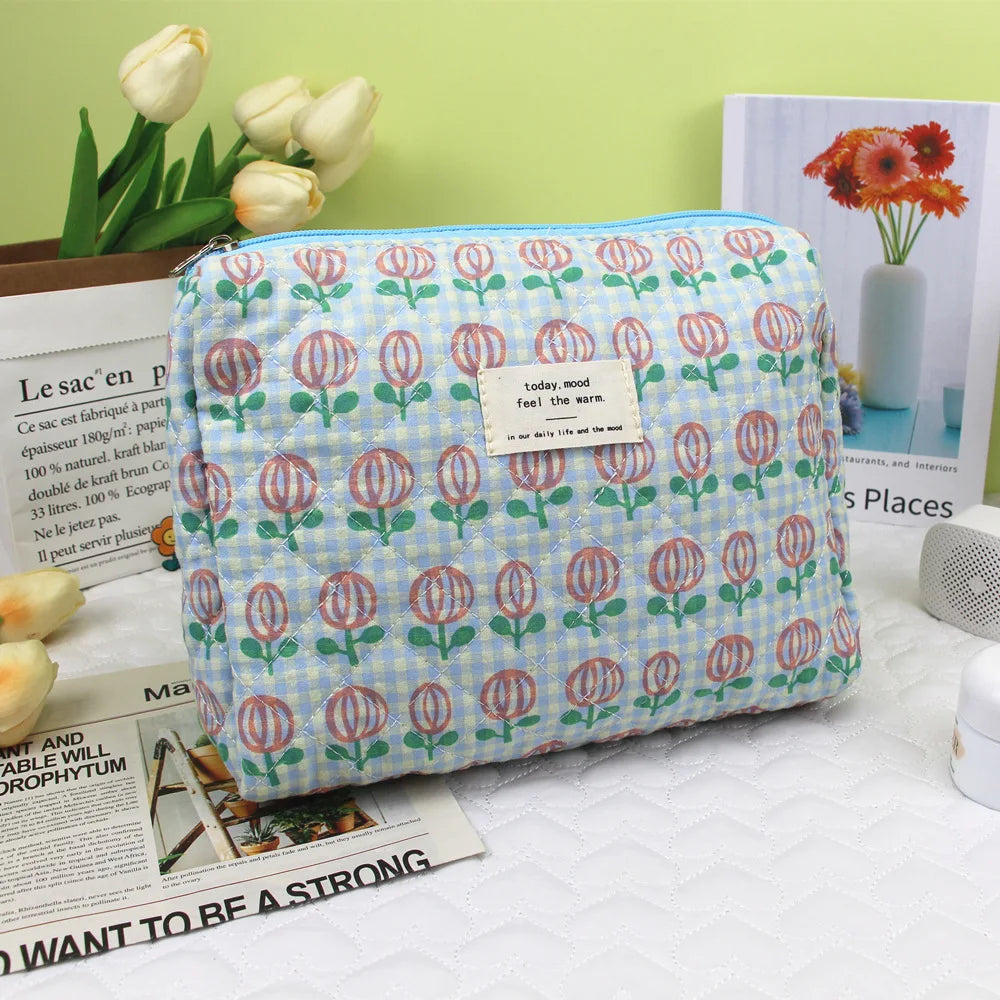 Colorful Aesthetic Makeup Bag – Quilted Zipper Cosmetic Pouch
