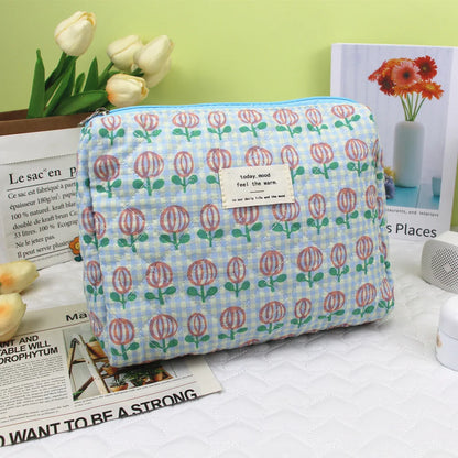 Colorful Aesthetic Makeup Bag – Quilted Zipper Cosmetic Pouch