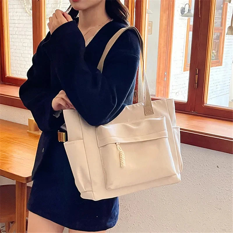 Lightweight Nylon Tote Bag – Multi-Pocket Foldable
