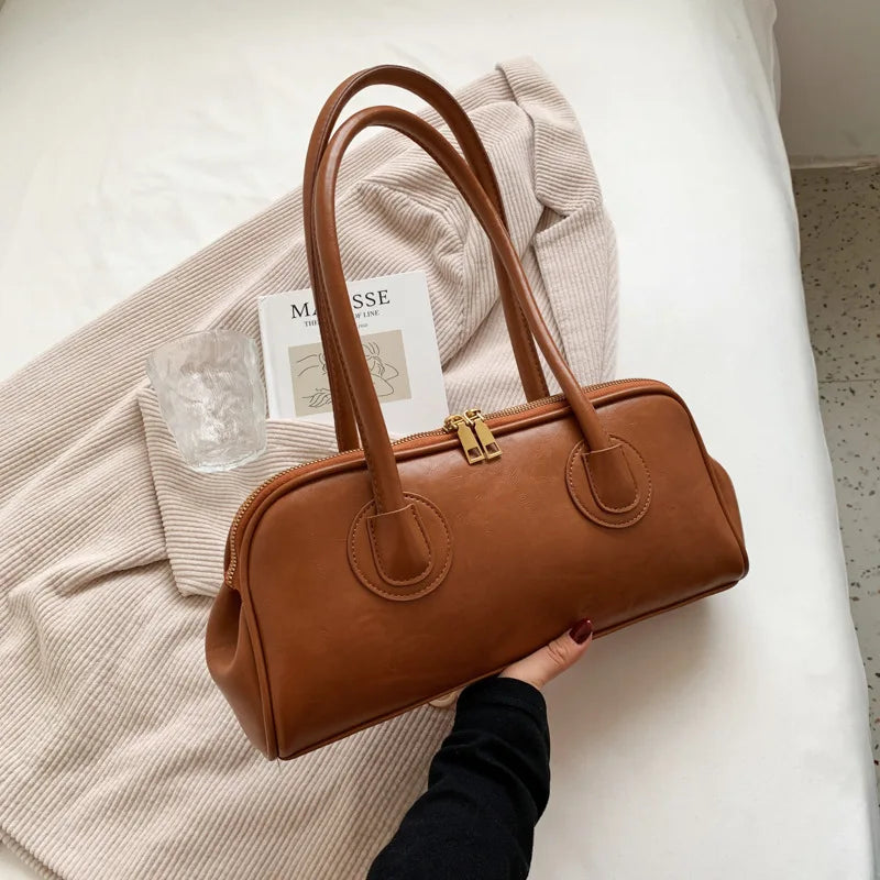 Retro Leather Baguette Shoulder Bag – Elegant Women's Handbag