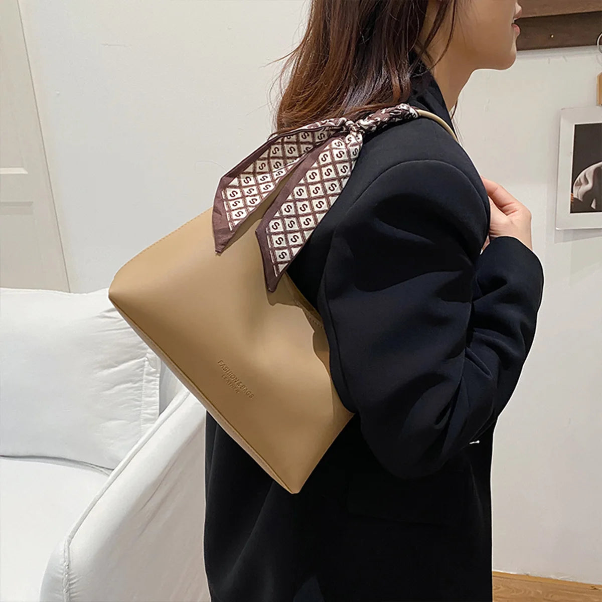 Ladies Retro Handbag Letter Logo Accent Detachable Scarf Light Carry Durable Zipper Spacious Daily