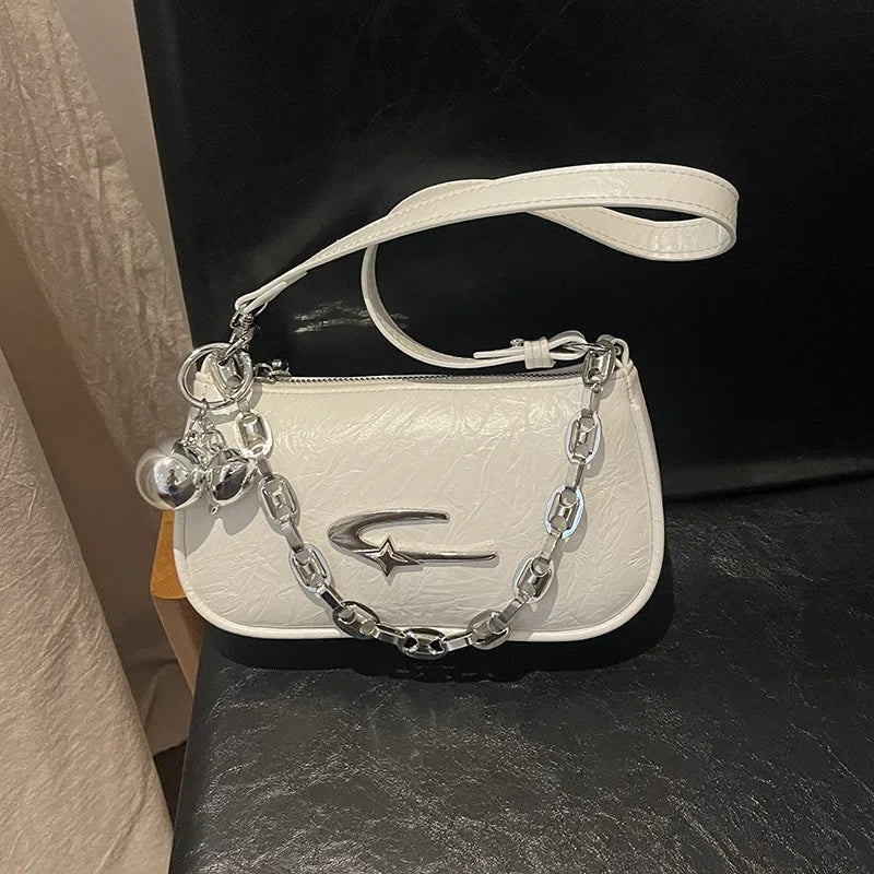 Leather Crossbody Bag with Chunky Chain – Women's Trendy Shoulder Handbag