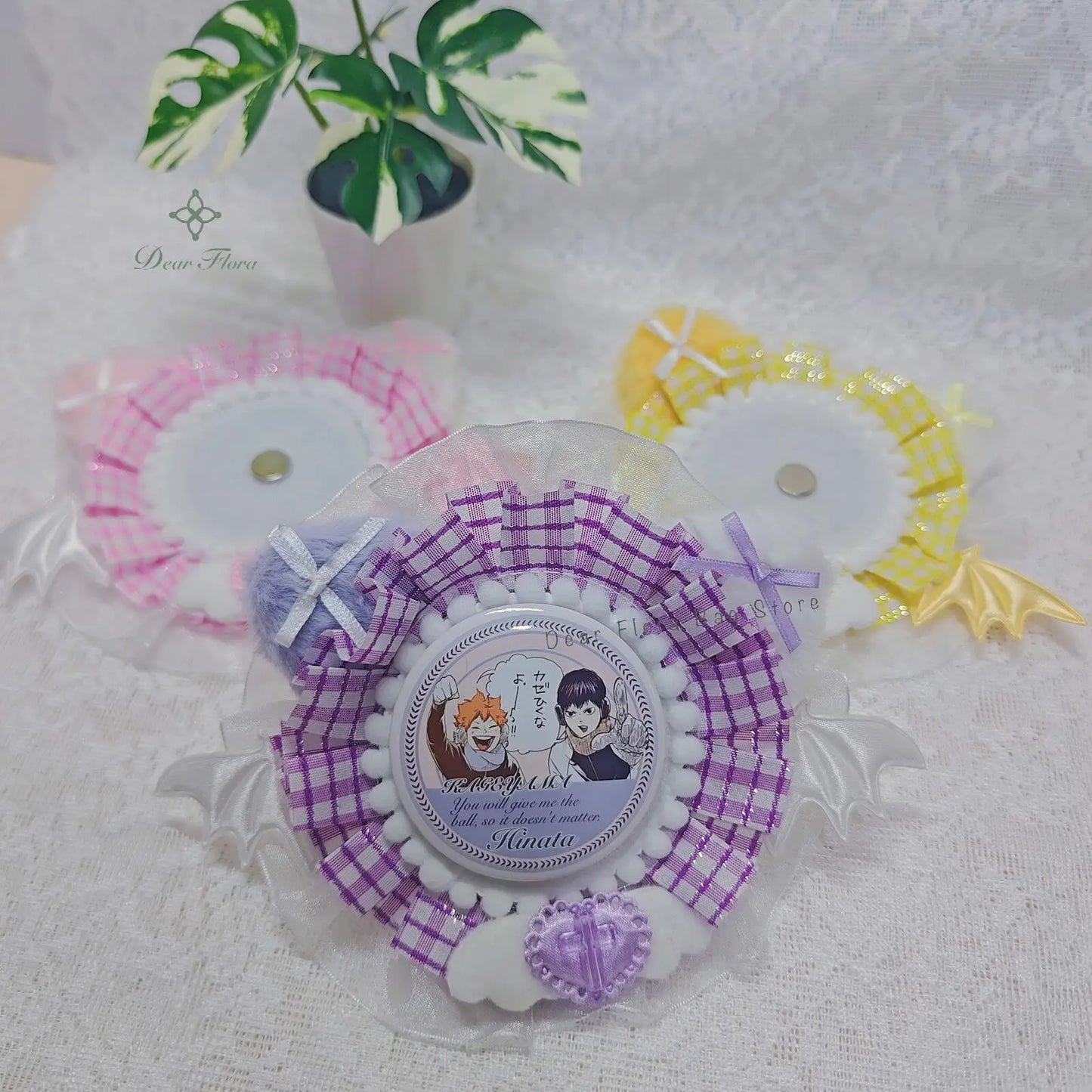 Ita Bag Badge Display Stand – Handmade Lace Cat Ears Wings Decoration