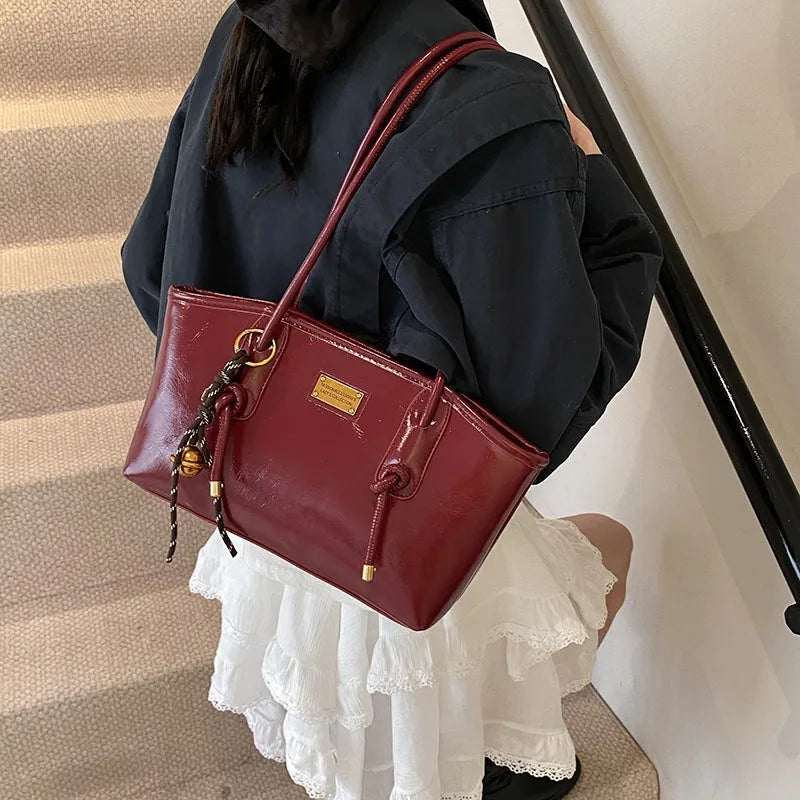 Large Capacity Tote Bag – Retro Soft Leather Shoulder Bag