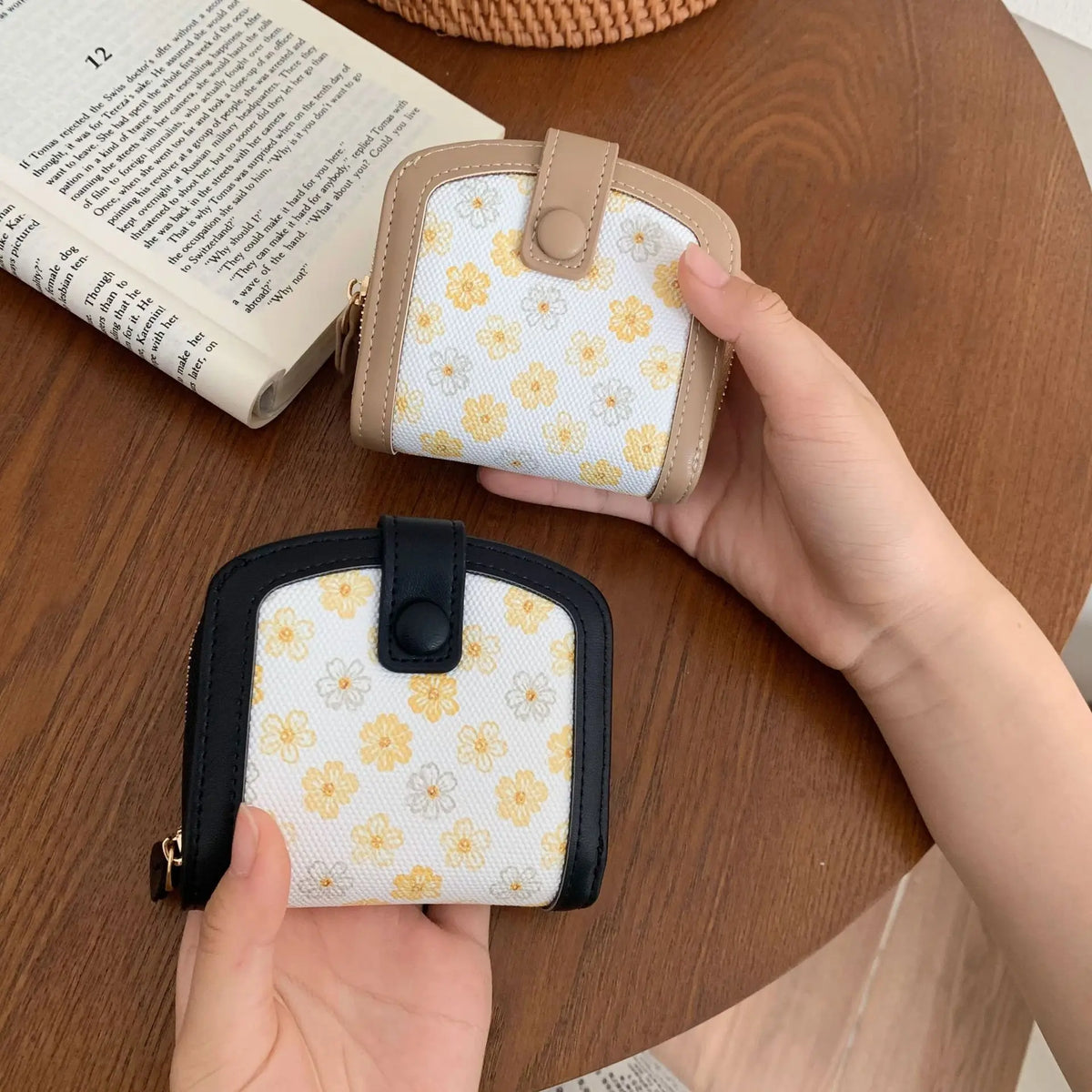 Floral Fashionable Simple Color-Blocking Zipper Buckle