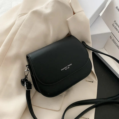 Saddle Crossbody Bag for Women – Minimalist Flap Shoulder Purse