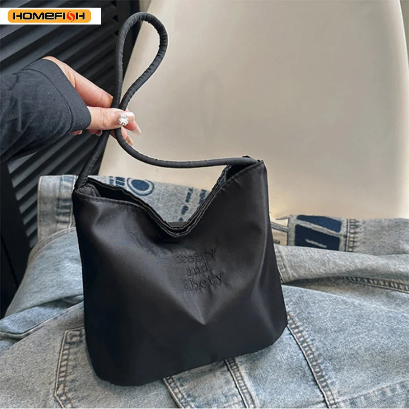 Embroidered Nylon Bucket Bag Japanese Style Commuter Single Shoulder Bag