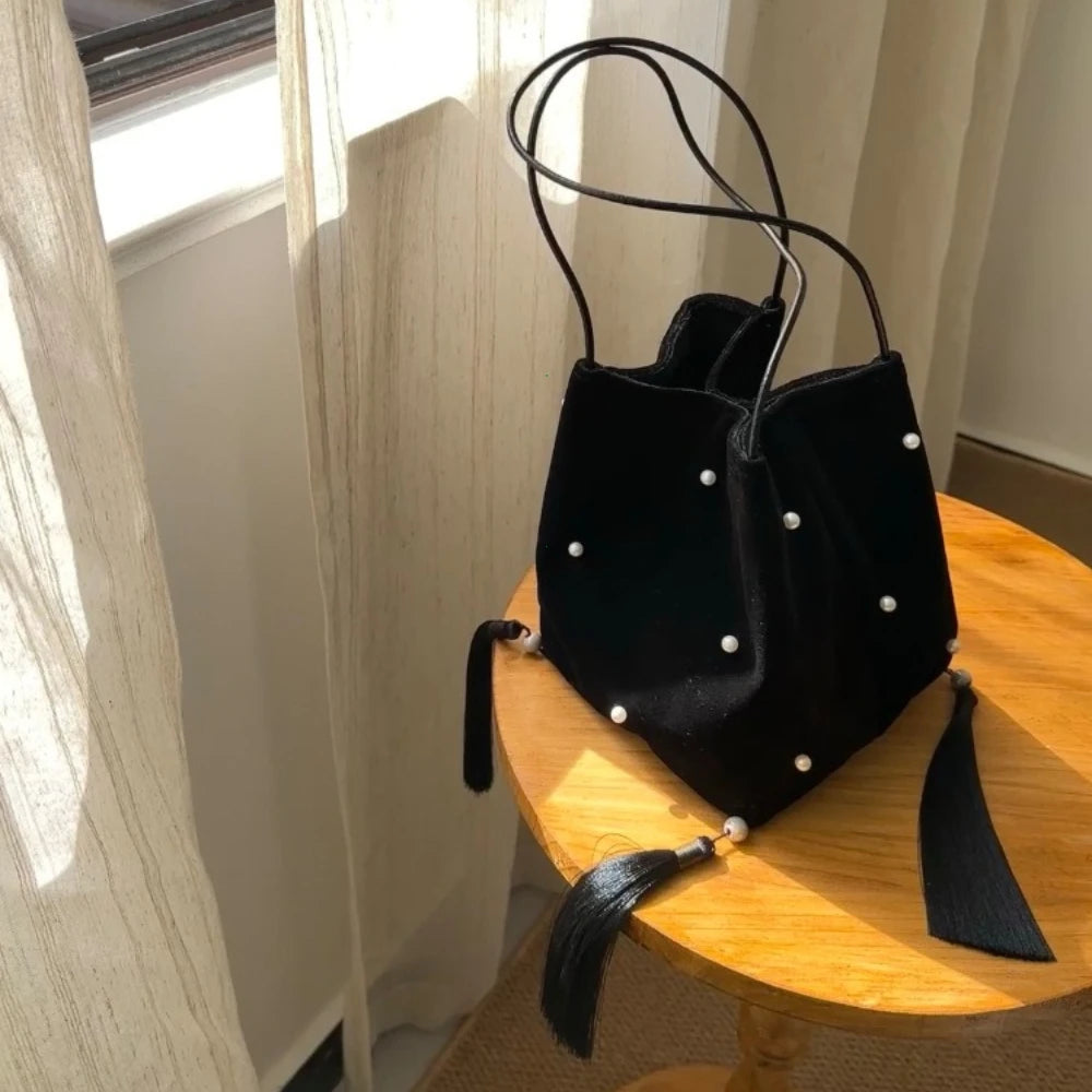 Black Velvet Shoulder Bags Women Vintage Tassel Creativity Pearl Stylish Bucket Tote Bag Elegant