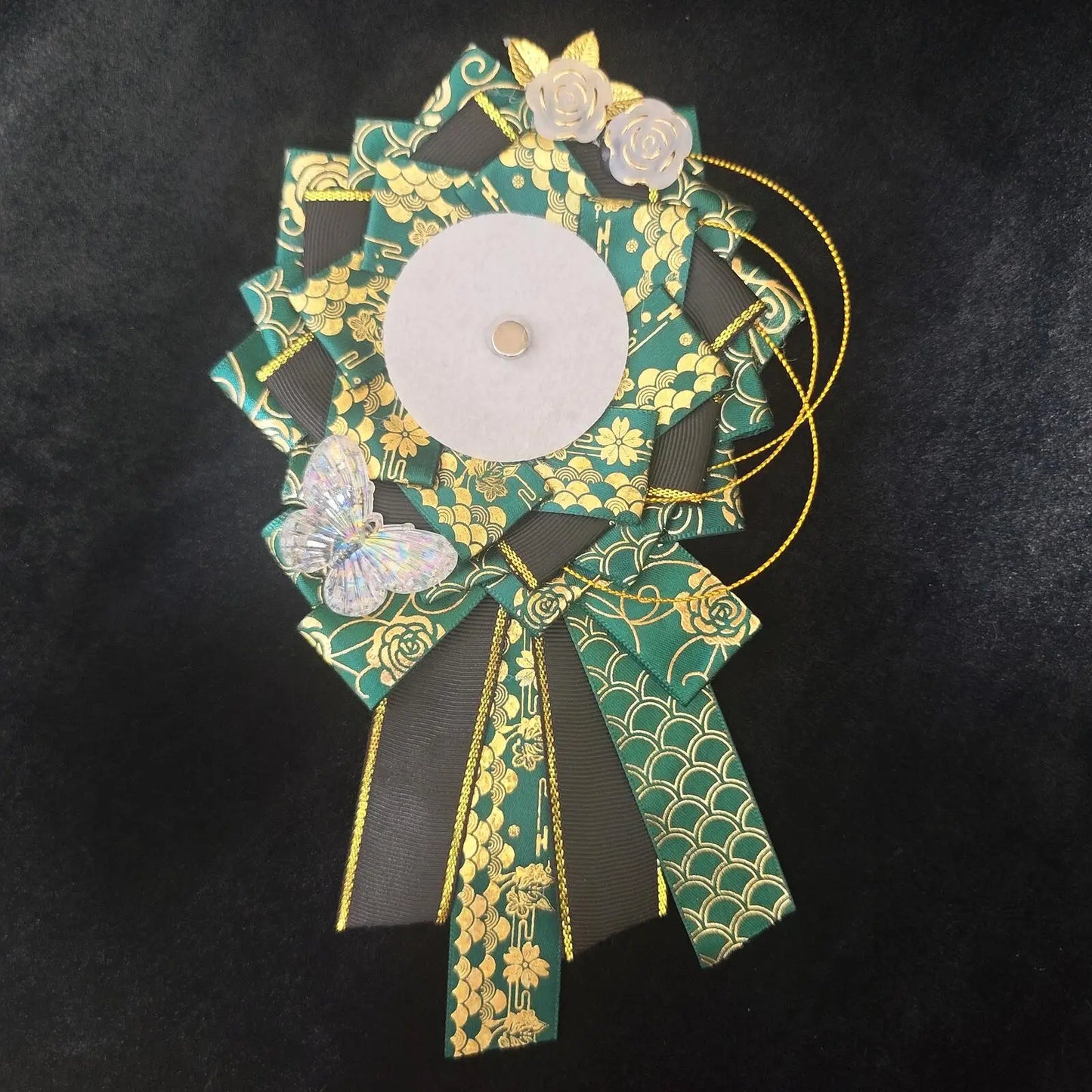 Itabag Ribbon Flower Badge Stand – Anime Pin Display Decoration