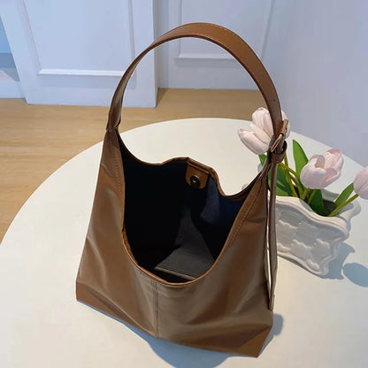 Large Tote Shoulder Bag for Women – Retro Minimalist Style